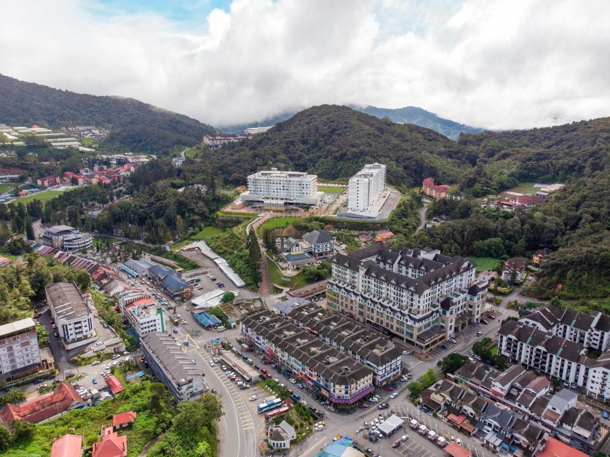 Zenith Suites Cameron Tanah Rata Exterior photo